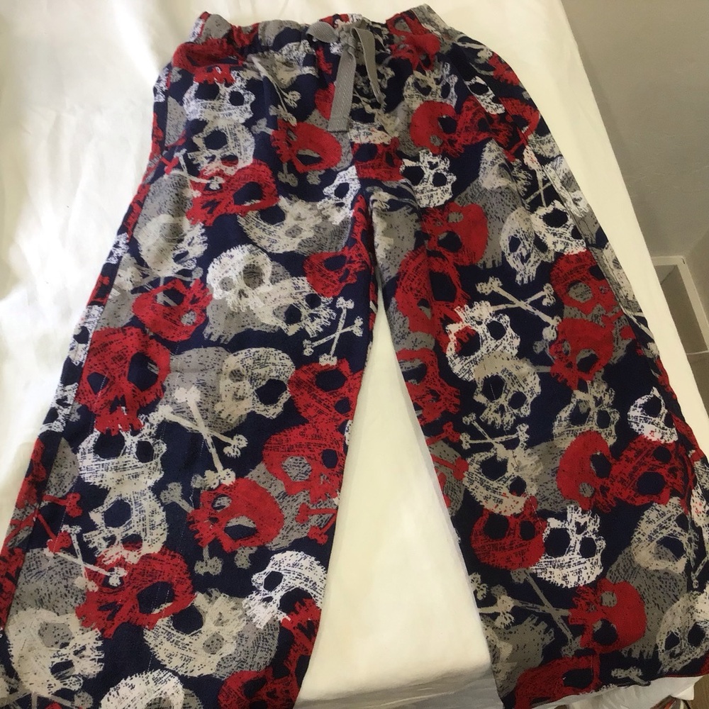 Gap Kids Skull Sleep Pants  Size 4 Holiday Fun Distressed Look